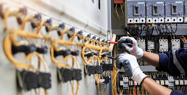 Professional Electrician technician working in West Palm Beach, FL